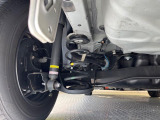 お車を安心してお乗りいただく為には、足回りの定期点検が欠かせません。サービスサポート(有償保証)では無料点検もご提供しており、安心のカーライフをお過ごしいただけるサポート体制が整っています。