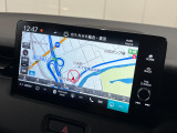 ホンダ純正ナビ付き!独自のインターナビ搭載により、リアルタイムの交通渋滞情報だけでなく、お出掛け先の天気や様々な情報も取得できドライブをよりお愉しみ頂けます!♪
