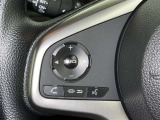 ステアリングスイッチ装備!運転しながら手元でオーディオの操作などができます。