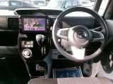 ウェイクの運転席まわりです。