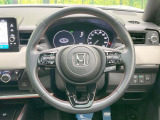 【純正革巻きステアリング】上質な革を使用することで、手にしっかり馴染みとても運転しやすいハンドルです♪