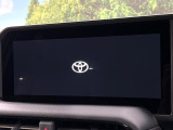【メーカー純正ナビ】インテリアに溶け込むスタイリッシュな「専用設計」メーカーナビを装備♪視認性や操作性など基本性能にも優れ、より上質なカーライフをお楽しみいただけます。