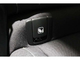「ISOFIX]対応のためチャイルドシート脱着時に傷付けない様に、また取付し易いよう工夫されています