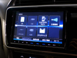 CD、DVD、Bluetooth、AM、FM、AUX、スマートフォン接続ができます。