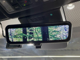 【デジタルインナーミラー】後席の大きな荷物や同乗者で後方が確認しづらい時でも安心!カメラが撮影した車両後方の映像をルームミラー内に表示。クリアな視界で状況の確認が可能です!