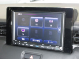 ナビゲーションは純正8インチメモリーナビ(VXM-215VFEi)を装着しております。AM、FM、CD、DVD再生、Bluetooth、フルセグTVがご使用いただけます。