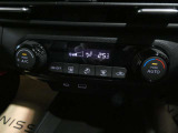車内を年中快適に保ってくれるオートエアコン。