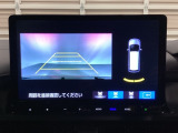 バックでの車庫入れも安心です!リアカメラが付いているバックモニター付のナビを装備しております。バンパーについているソナーや、操作線もついており距離感も画面から確認できます。
