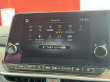 Bluetooth対応の日産純正ナビなのでスマホの音楽を車内で聴けるのでお出かけの時もお気に入りの曲を聴きながらノリノリドライビング♪
