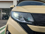 オートライト機能LEDヘッドランプ付きで、大変明るく夜間運転の視界をサポートしてくれます。また夕暮れ時やトンネル走行時にヘッドランプが自動で点灯してくれます。