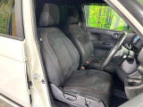 運転席シート廻りは使用感も少なく、良好な状態となっています。丁寧に使われていたことがよくわかりますね。