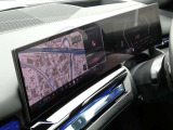 タッチ・パネル機能付のインフォメーション・ディスプレイと、デジタル表示のメーター・パネルに組み込まれたナビゲーション・システム。初めての土地でもすべての情報がわかりやすく表示。