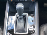 アクセルペダルを踏み込む量や速さに応じて変速パターンをし、人馬一体の運転感覚を発揮してくれる6速オートマ!