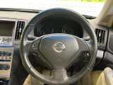 【ステアリングスイッチ】運転中、前方から目線をそらすことなく、オーディオ等の操作が可能な便利機能!安心&快適なドライブを演出してくれます♪
