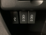ソケット類も充実☆対応のケーブルがあれば車内でスマホなどの充電が可能です☆