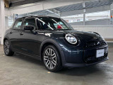 BMW・MINIの厳しい試験を突破したメカニックが多数在籍しております。ご購入後の納車前整備をしっかりいたします。楽しいMINIライフをお過ごしください。