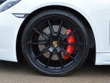 20インチ 718 Sport ホイール、サテンブラック塗装