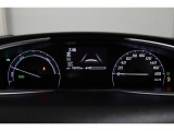 マルチインフォメーションディスプレイ付きのメーターです!エコ運転へ導く多彩な情報を表示してくれます。