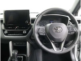 運転席です!直感的に操作しやすいタイプのシフトレバーです!