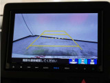 バックカメラ搭載です!車庫入れが苦手な人はもちろん、車両感覚に自信がある人にもお勧めです!見えない箇所が見えるようになるので、低い障害物や隠れてしまっている子供の存在等にも気付く事が出来ます。