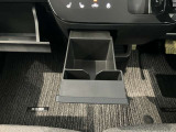 運転席側にドリンクホルダーあります!運転中でも手が届きやすい位置にあって便利です♪