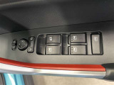 パワーウィンドウスイッチで運転席から全席の窓の開閉ができます♪
