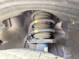 お車を安心してお乗りいただく為には、足回りの定期点検が欠かせません。サービスサポート(有償保証)では無料点検もご提供しており、安心のカーライフをお過ごしいただけるサポート体制が整っています。