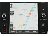 【11.6インチセンターインフォメーションディスプレイ】大型ディスプレイにナビゲーションをはじめ、エアコンの設定、オーディオ操作ができます。