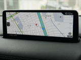 マツダコネクトの10.25インチワイドセンターディスプレイです。『Android Auto』『Apple CarPlay』や独自のコネクテッドサービスに対応したインターフェイスシステムです。