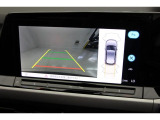 【リヤビューカメラ】【オプティカルパーキングシステム】車庫入れなどバックでの駐車に便利。