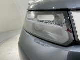 LEDヘッドライトは、点灯の瞬間から最大光量を発揮し、突然暗くなるトンネルなどでの安定感を高めます。