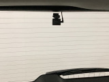 後方にもドライブレコーダーのカメラ(社外品)が付いています。前後両方でお車の周りを監視・記録いたします。