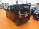 左後ろからの画像です!日々お買い得車両続々入庫しております!