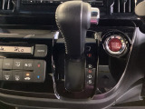 発進時から滑らかに加速する無段階変速のCVTはストップ&ゴーの多い街の中も快適です