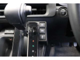 低燃費で経済的なだけでなくモーター走行時の静穏性もハイブリッド車の魅力の一つです。