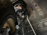 お車を安心してお乗りいただく為には、足回りの定期点検が欠かせません。サービスサポート(有償保証)では無料点検もご提供しており、安心のカーライフをお過ごしいただけるサポート体制が整っています。
