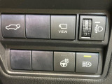 【パワーバックドア】スマートキーや運転席のボタンを押すだけでリアゲートが自動で開閉します!荷物を持っている時や、高い位置にあるバックドアを閉める際に便利な機能です♪
