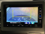 リヤカメラ表示時では視点を変更することもできます。