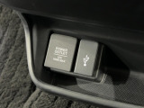 スマートフォンなどの音楽再生が可能なUSB接続ジャック装備車両です♪♪♪