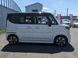 スライドドアなので乗り降りや荷物の積み下ろしも楽々です★