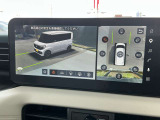 日産の最新技術! 3Dモニターで周りの障害物を見ることができます。