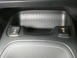 運転席/助手席シートヒーター付きです。寒い日も快適なドライブが楽しめます♪