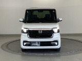 LEDヘッドライトを装備しています。LEDヘッドライトはとても明るく、雨の日や夜間走行も安全・安心です。