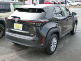 雪道も安心の4WD!雪が深い日でも、駐車場や荒れた道で動けなくなるリスクを軽減します。横滑り防止装置もありさらに安心!