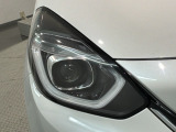LEDヘッドライトは、点灯の瞬間から最大光量を発揮し、突然暗くなるトンネルなどでの安定感を高めます。