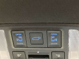 電動バックドア付きで開け閉め楽々です
