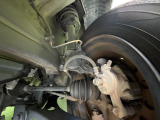 お車を安心してお乗りいただく為には、足回りの定期点検が欠かせません。サービスサポート(有償保証)では無料点検もご提供しており、安心のカーライフをお過ごしいただけるサポート体制が整っています。