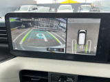 空から車を見たような「アラウンドビューモニター」!車の周りが一目で確認できるので、小さなお子様や障害物があっても安心して乗ることができます。