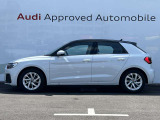 Audiの車両は、空気力学を考慮した流れるようなラインが強調されており、スポーティでエレガントな印象を与えます。