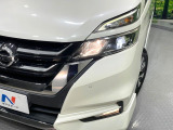 【LEDヘッドライト】悪天候や夜間走行時も良好な視界を確保し安心して運転できる高輝度LEDヘッドライトを装備!点灯速度が早く、消費電力も抑えられています。